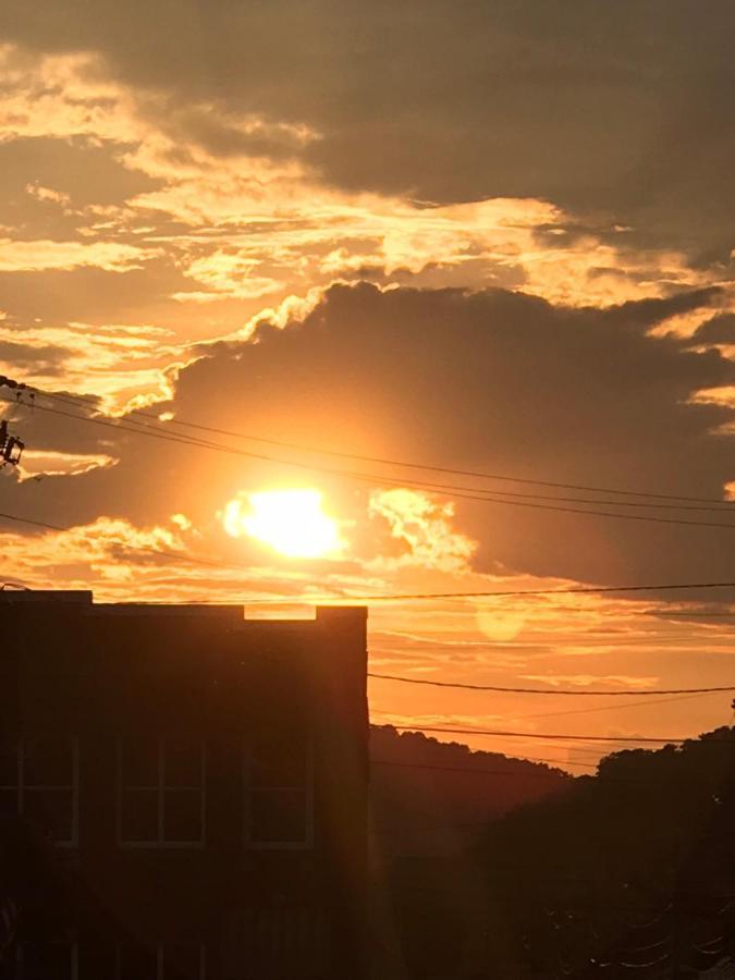 Pine Mountain Inn Pineville エクステリア 写真